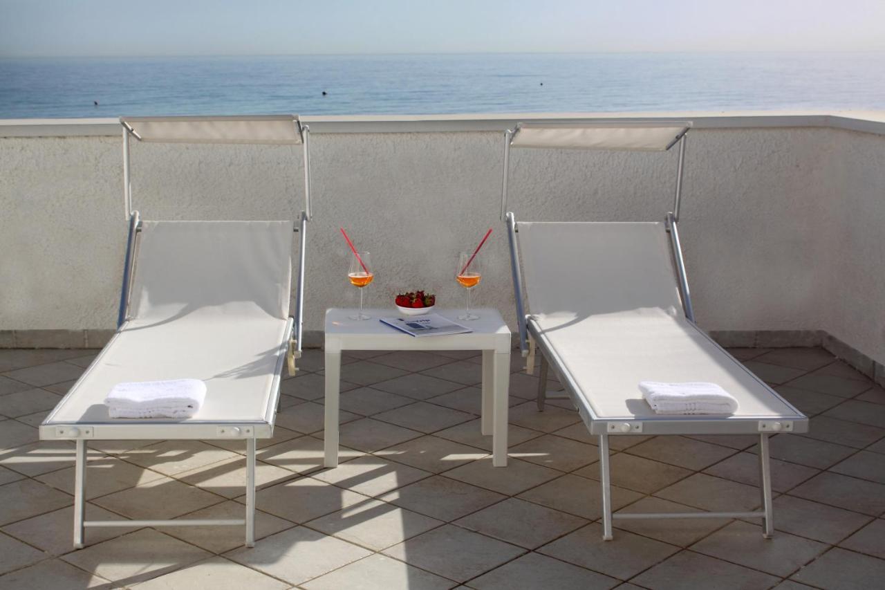 Апартаменти Dimora Grazia In Riva Al Mare Монополі Екстер'єр фото